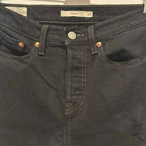 LEVIS WEDGIE ICON FIT HIGH WAIST RIPPED JEANS WITH RAW HEM - Picture 11 of 14